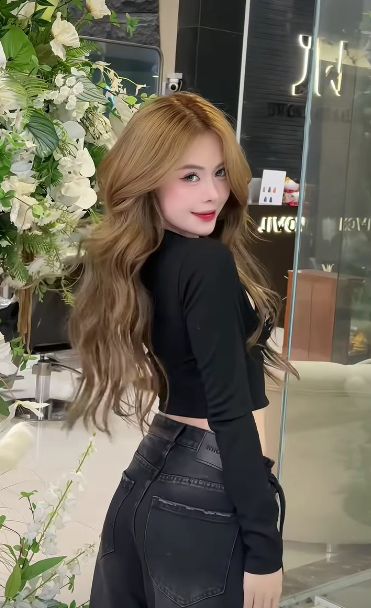 Tổng hợp những hình ảnh Xinh đẹp và Slay nhất của Hot Tiktoker "Hà 💋"