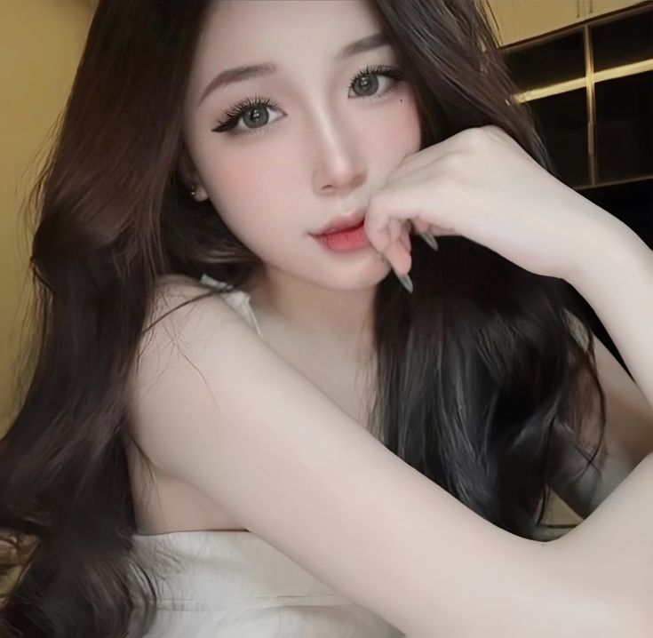 Top 25+ hình ảnh xinh đẹp và thần thái nhất của các Hotgirl 